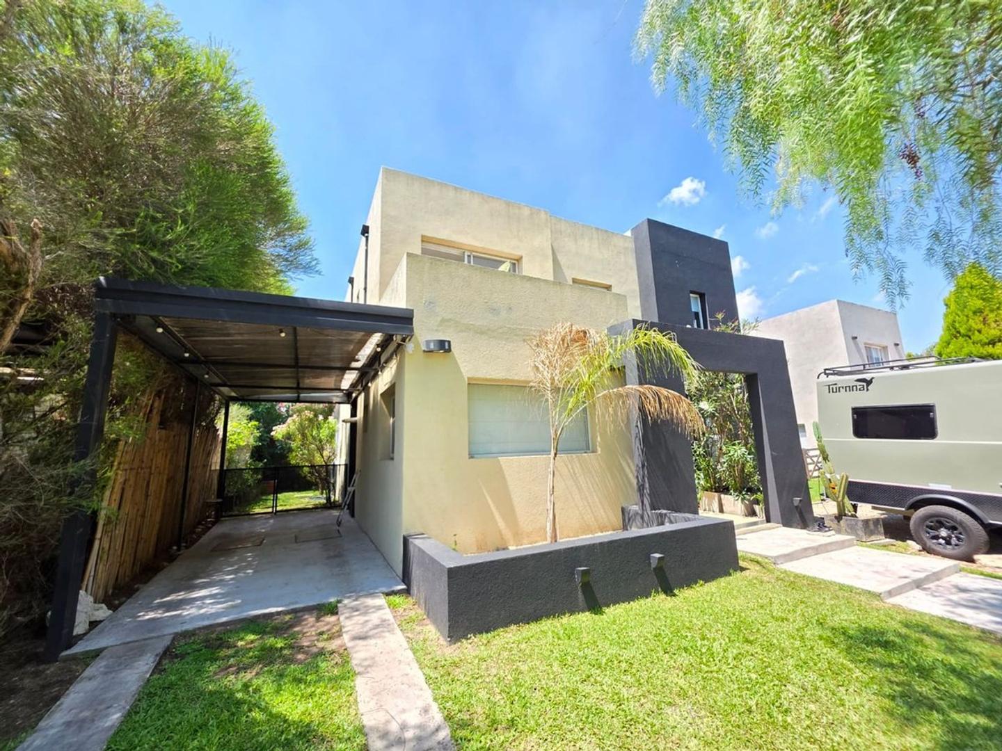 Venta Casa 9 años 3 dormitorios, 159m2, 2 cocheras, Avenida Italia 5000 ...