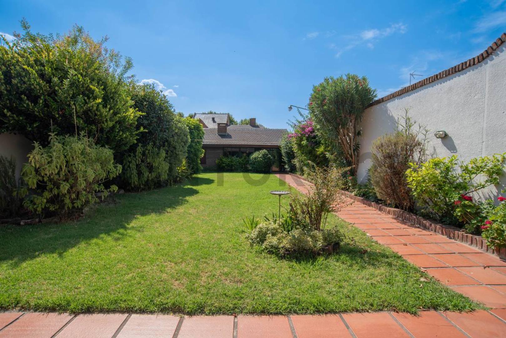 Chassaing 700, Piso 0