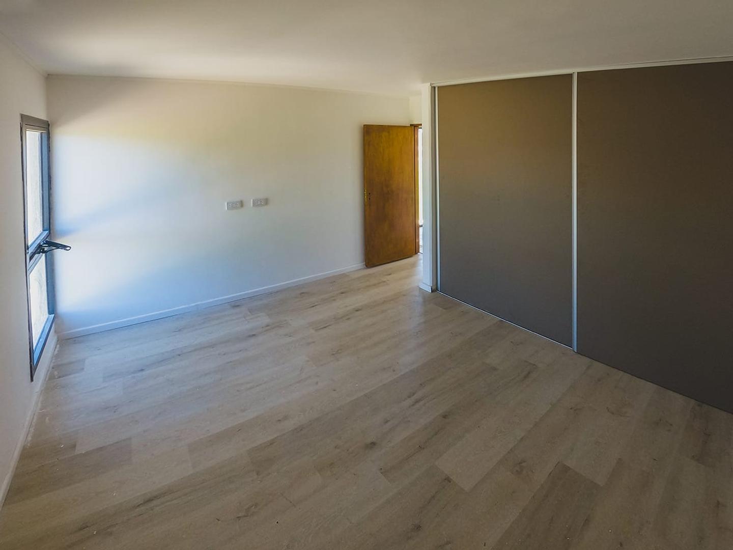 Casa 3 ambientes con 2 baños