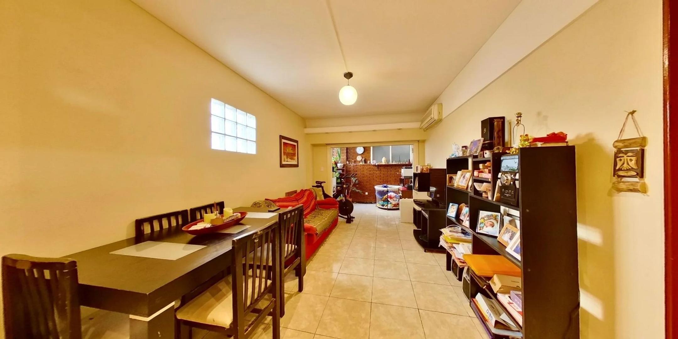 Semipiso de 3 Amb + Escritorio + Patio