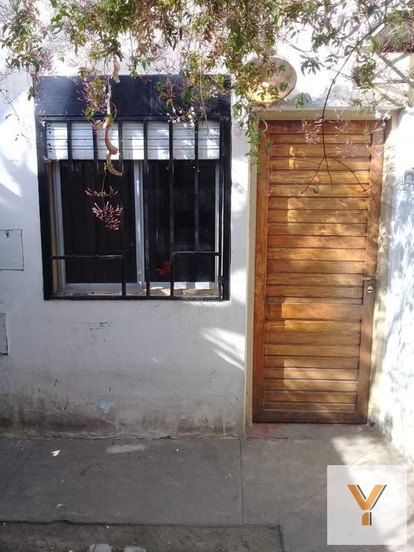 PH en venta - 3 dormitorios 1 baño - 200mts2 - Manuel B. Gonnet, La Plata