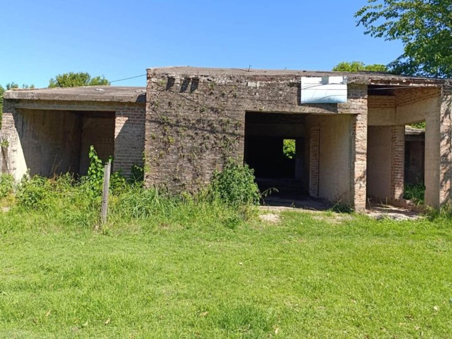 CASA EN VENTA DE 3 DORMITORIOS