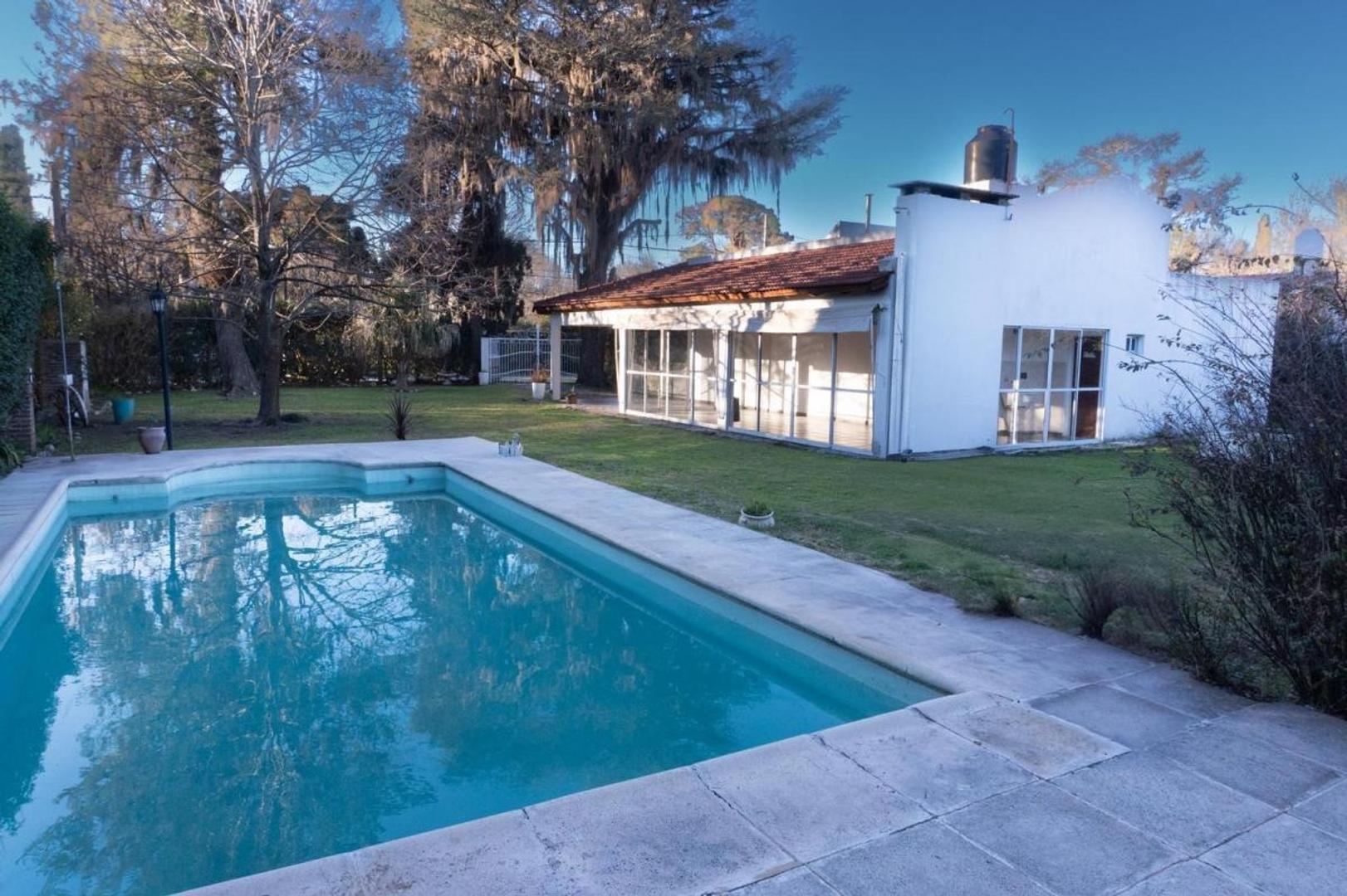 Casa  Jose Ingenieros 3400 -  Pileta - Quincho