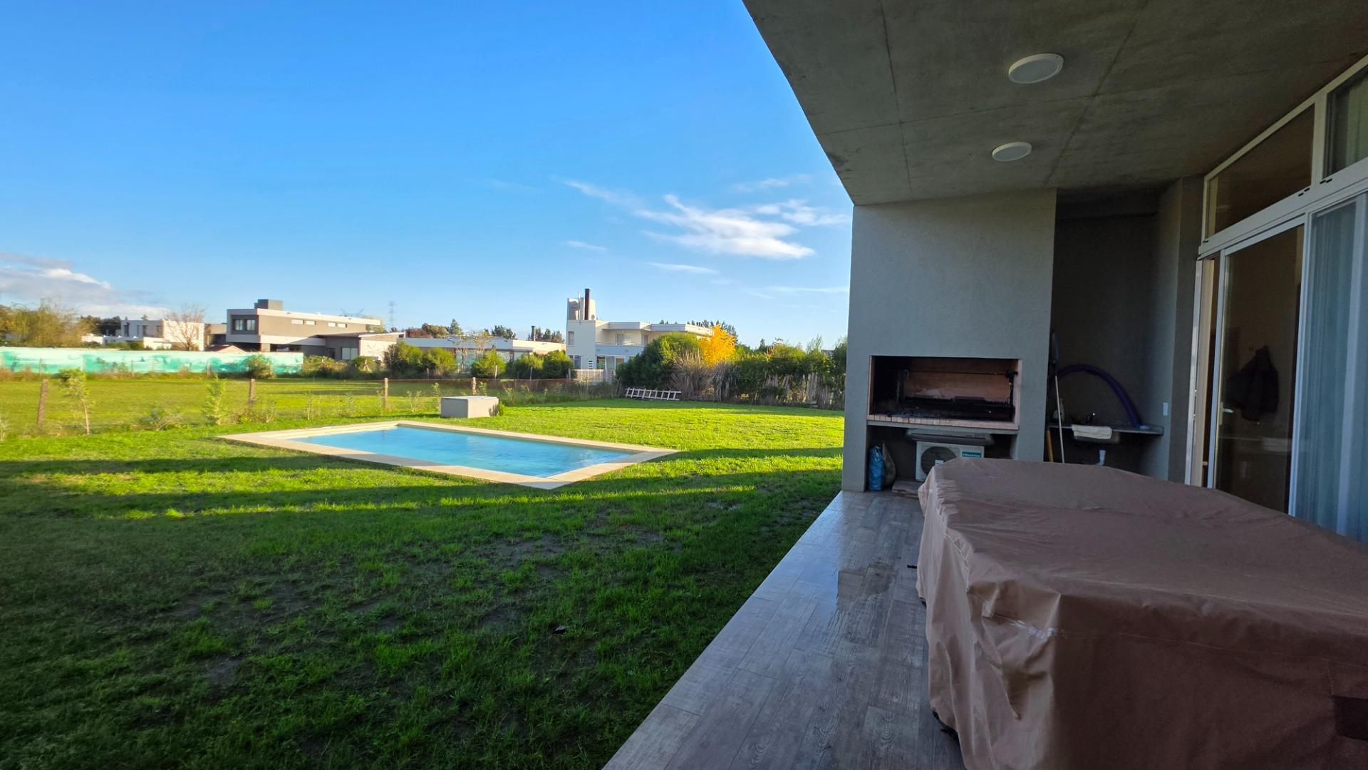 Casa en Alquiler en La Magdalena, USD 1.900