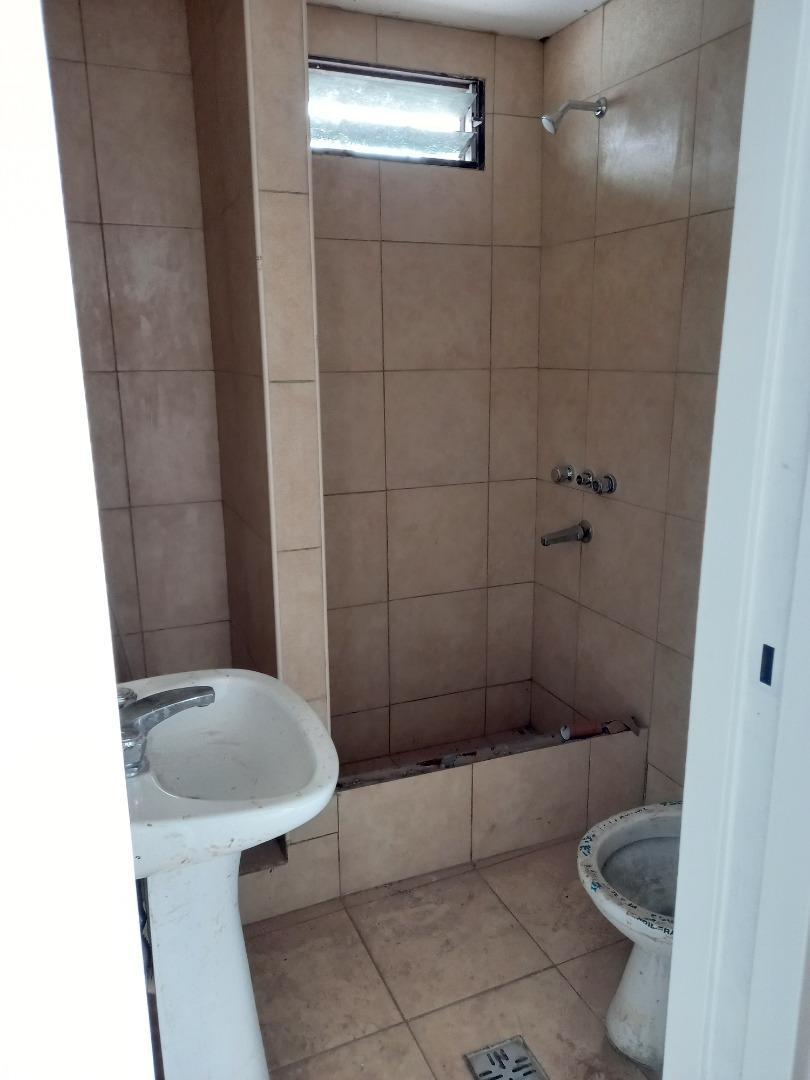 Ph planta baja 2 ambientes con amplio patio, Villa Ballester