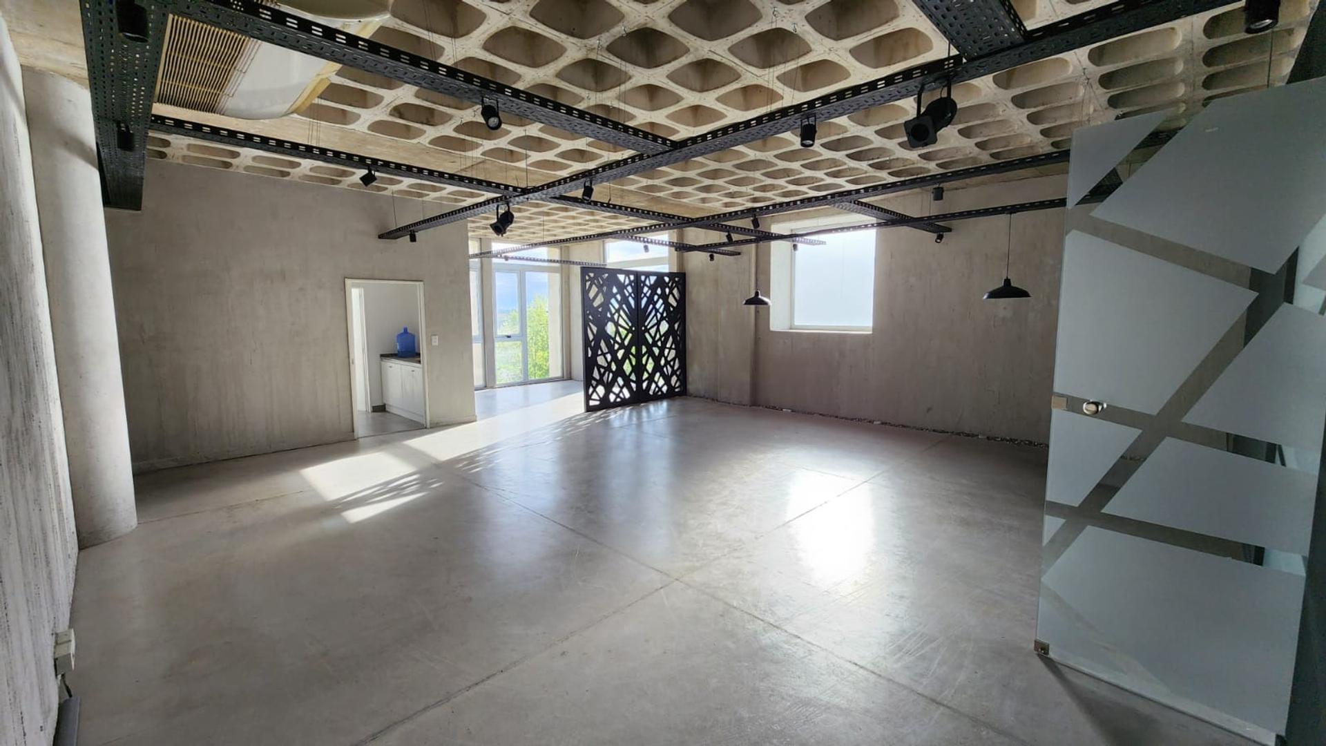 PARQUE EMPRESARIAL AEROPUERTO - MIRALEJOS OFFICE