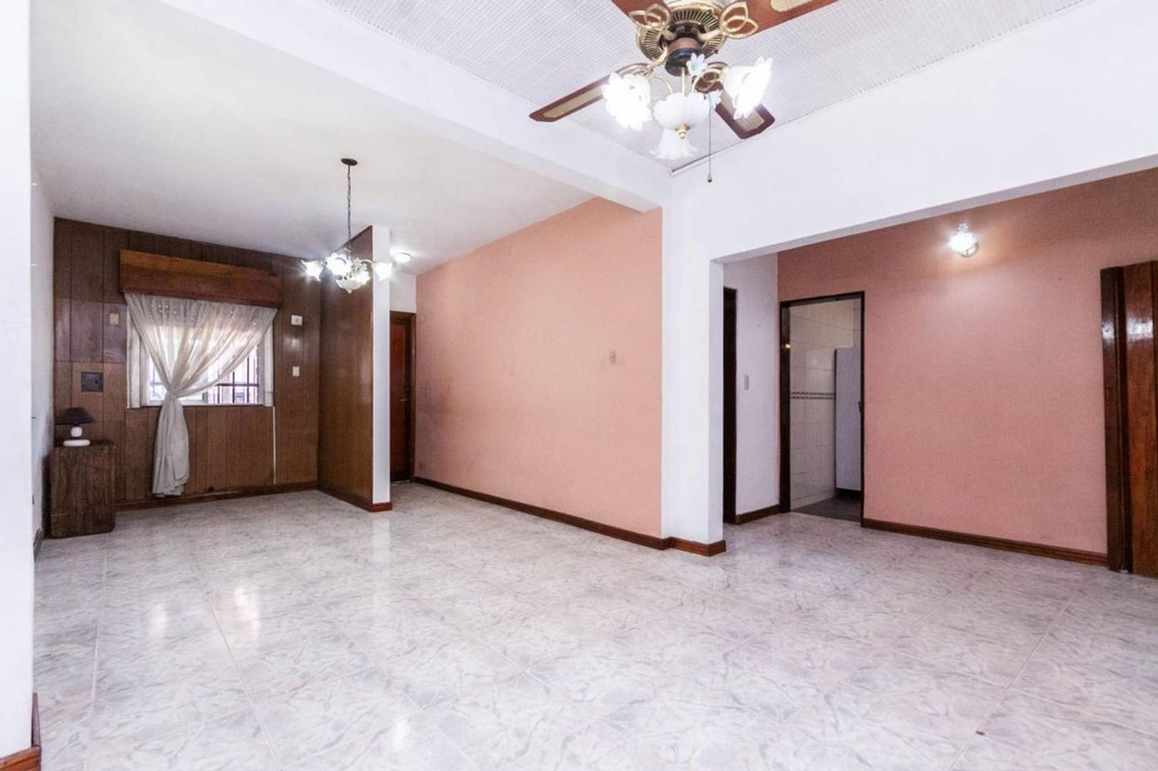 Casa 2 amb venta Lanús c/ quincho y chochera