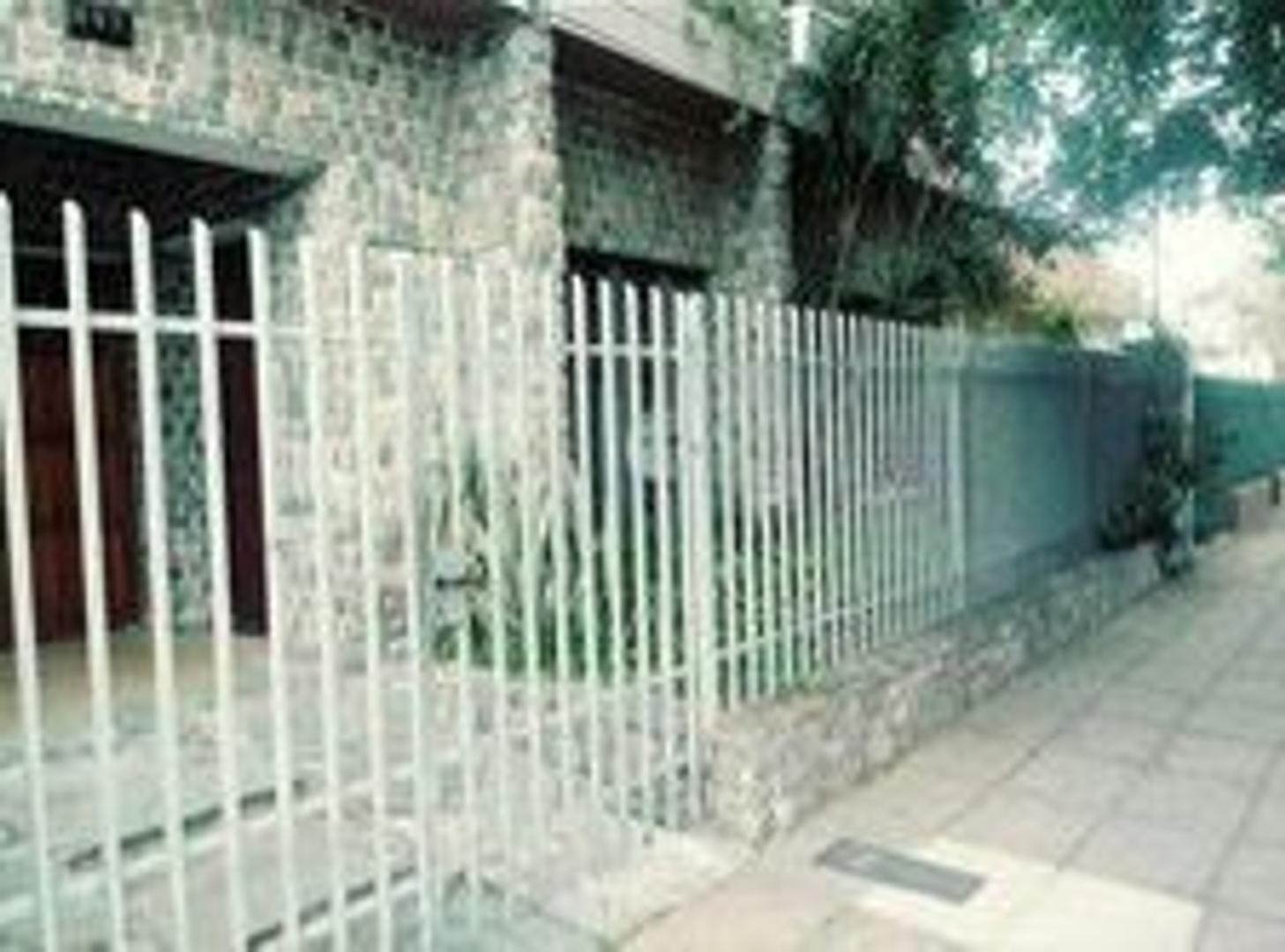 Casa en Venta - Moron sur. 5 Ambientes