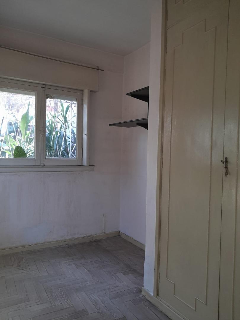 Casa 2 ambientes con 1 baño