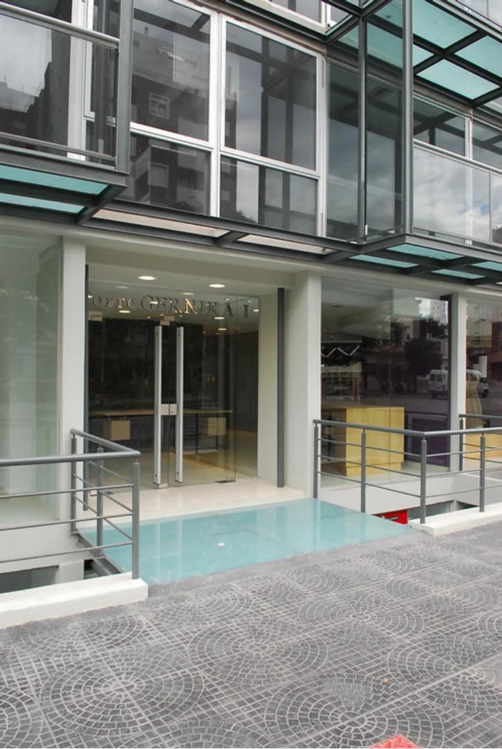 Avenida Ambrosio Olmos 900