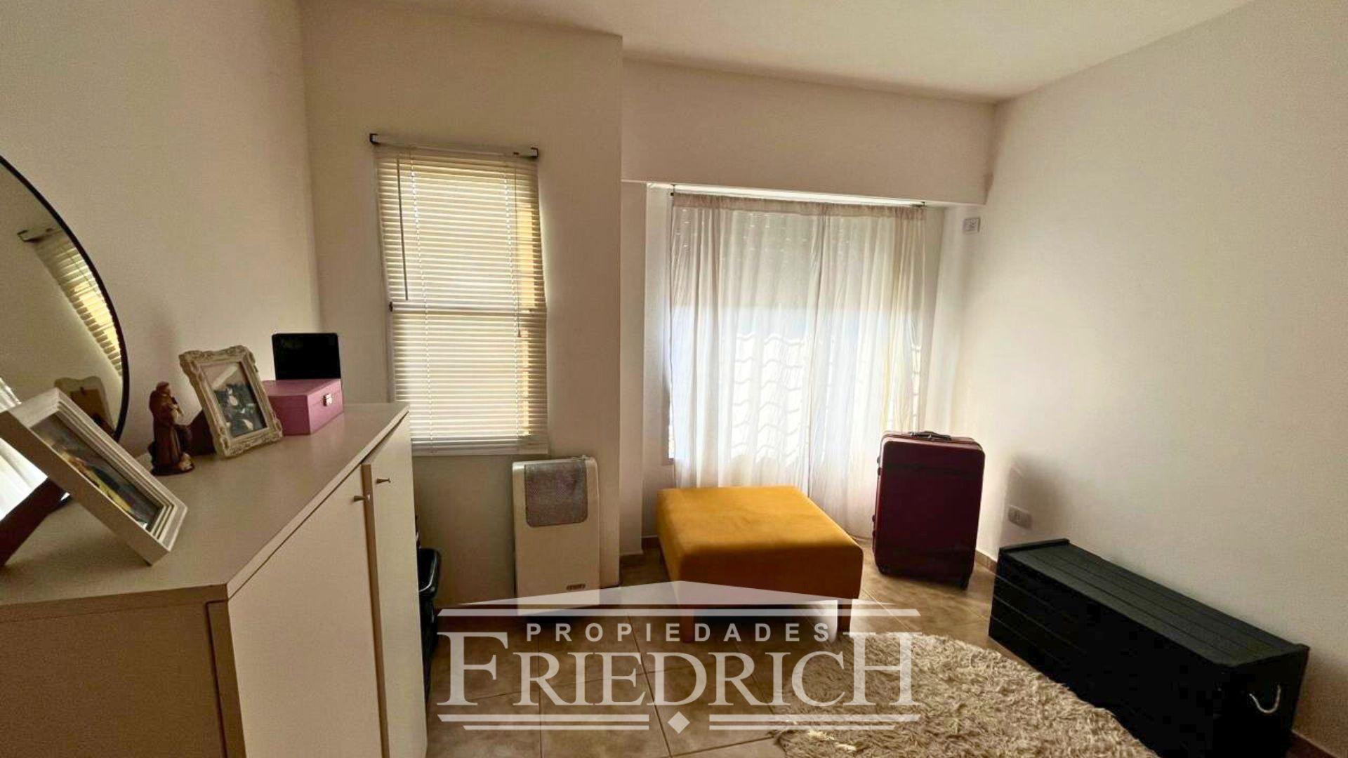 Casa en Venta en Paso del Rey, USD 69.900