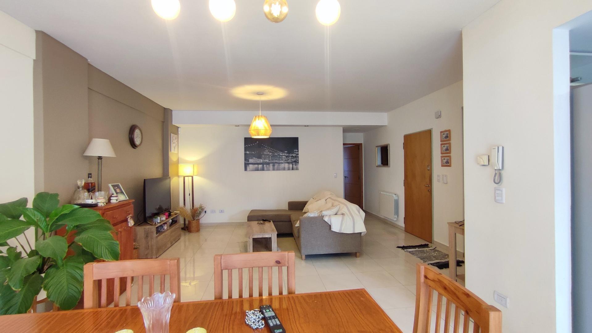 Departamento 3 ambientes con 2 baños