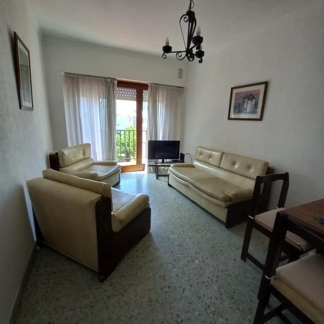 2 AMBIENTES AL CONTRAFRENTE MUY LUMINOSO VISTA ABIERTA