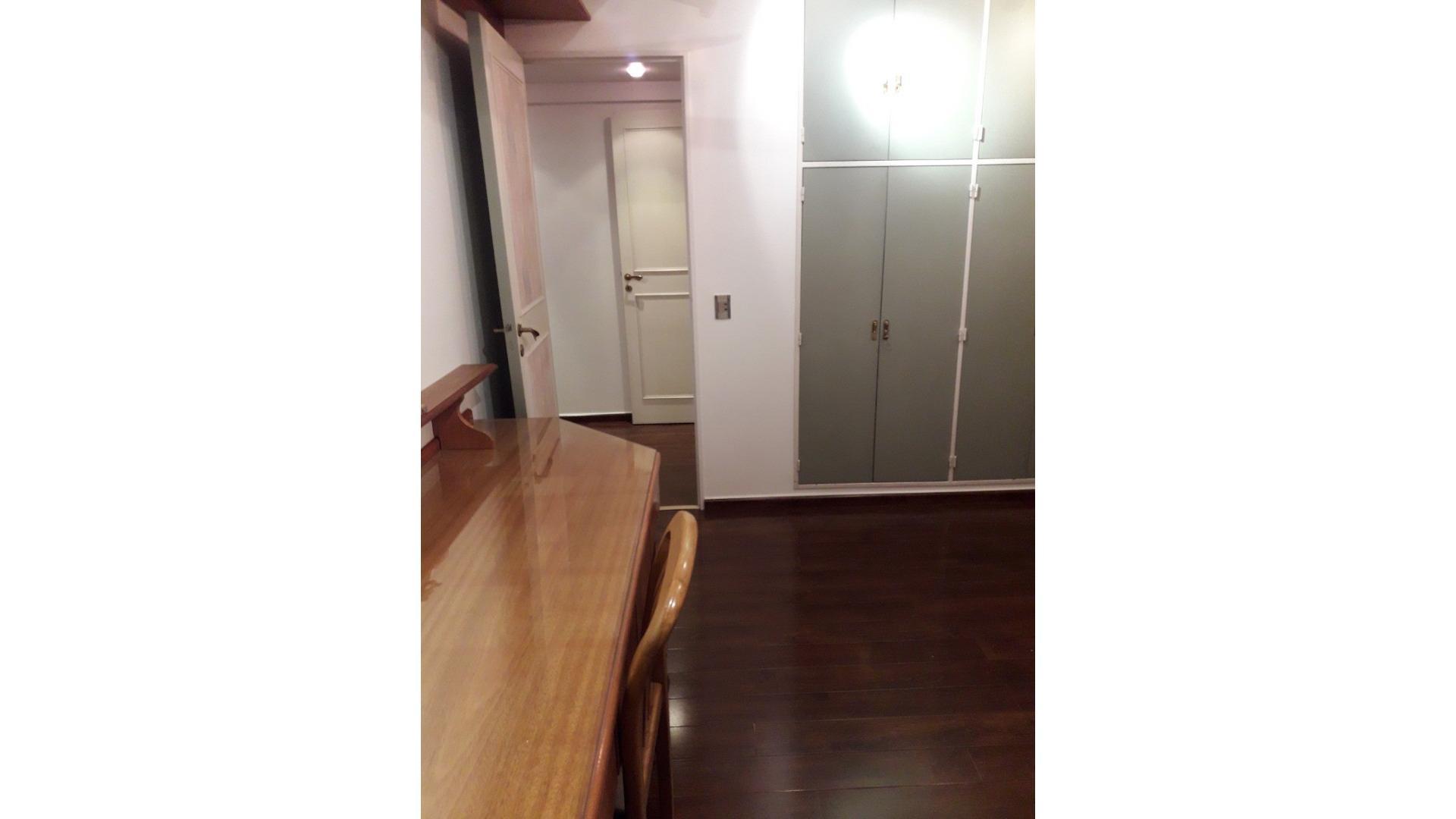 Av. Mitre 1800, Piso 10