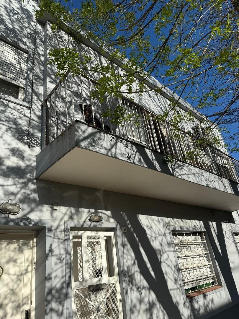 DEPARTAMENTO 4 AMB PRIMERO POR ESCALERA