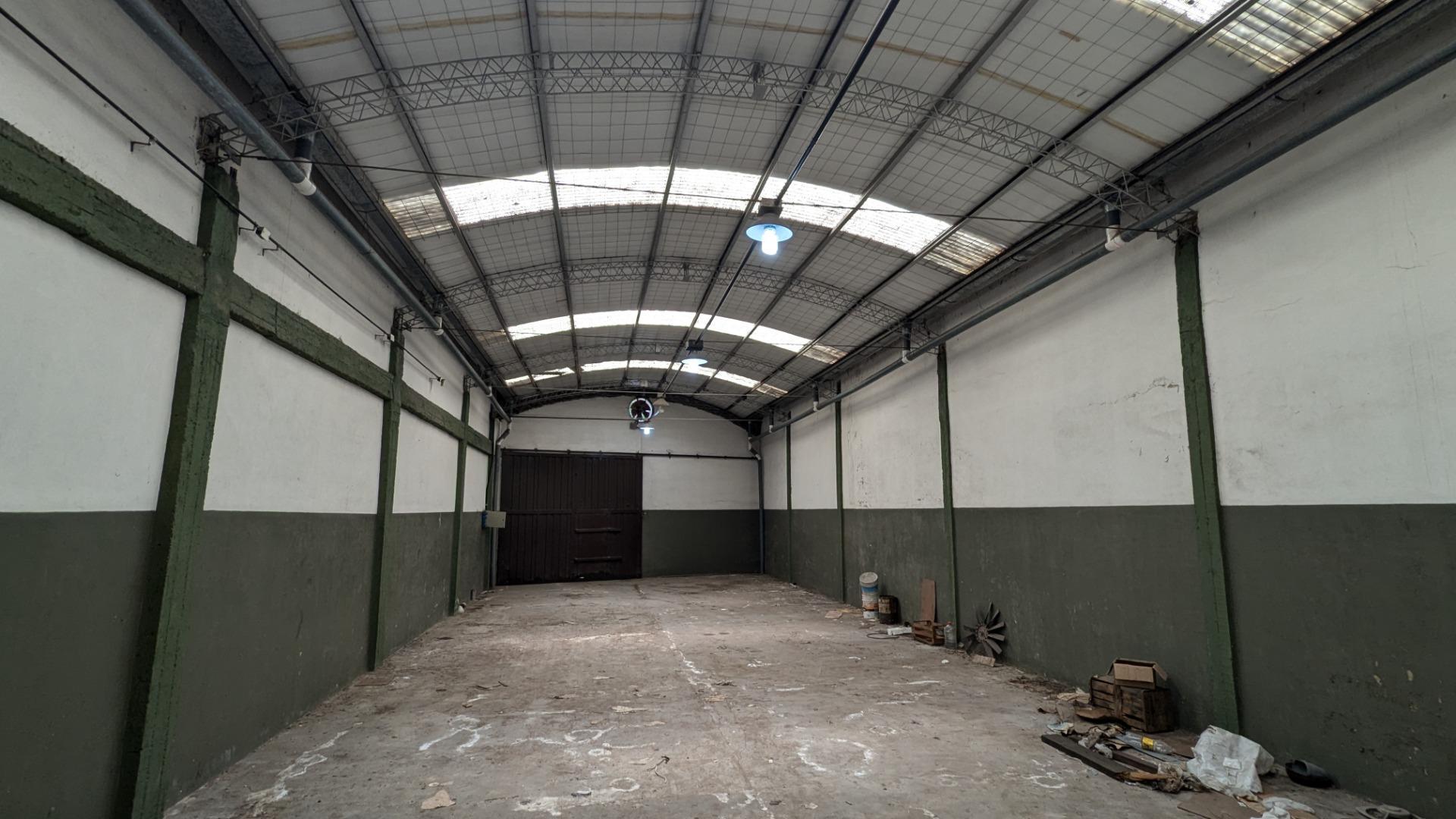 Galpon en Venta en Avellaneda, USD 219.900