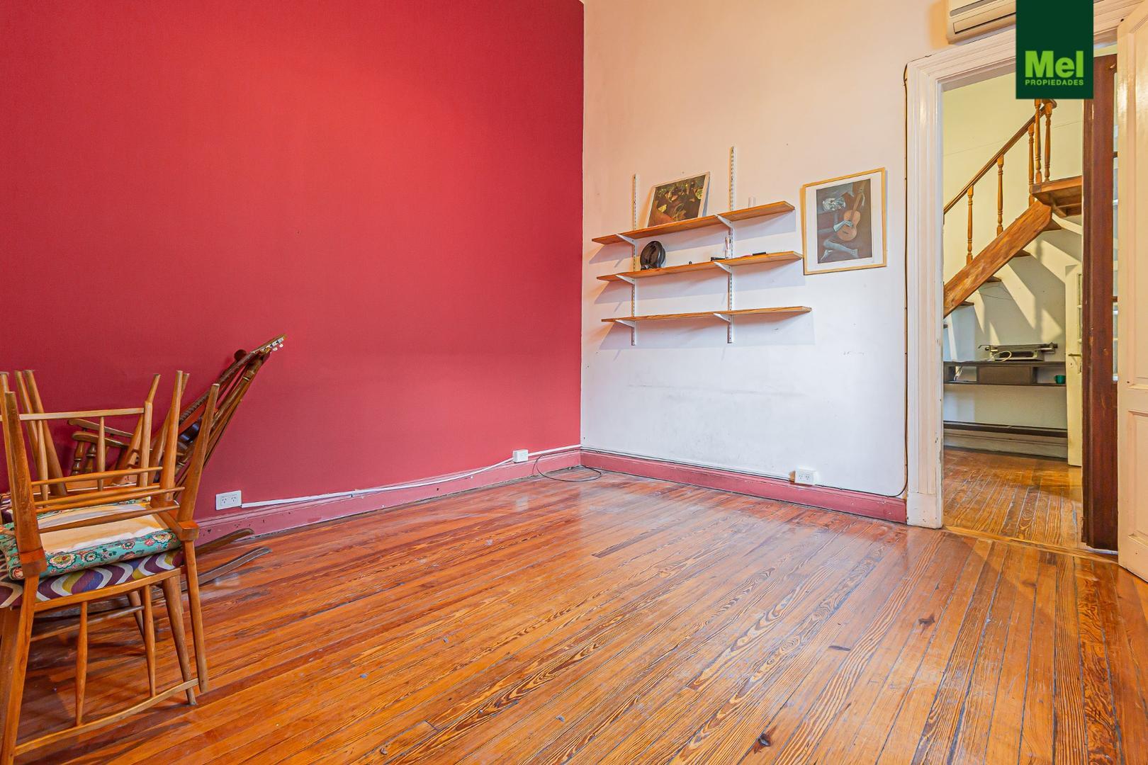 Depto Tipo Casa en Venta 70 años