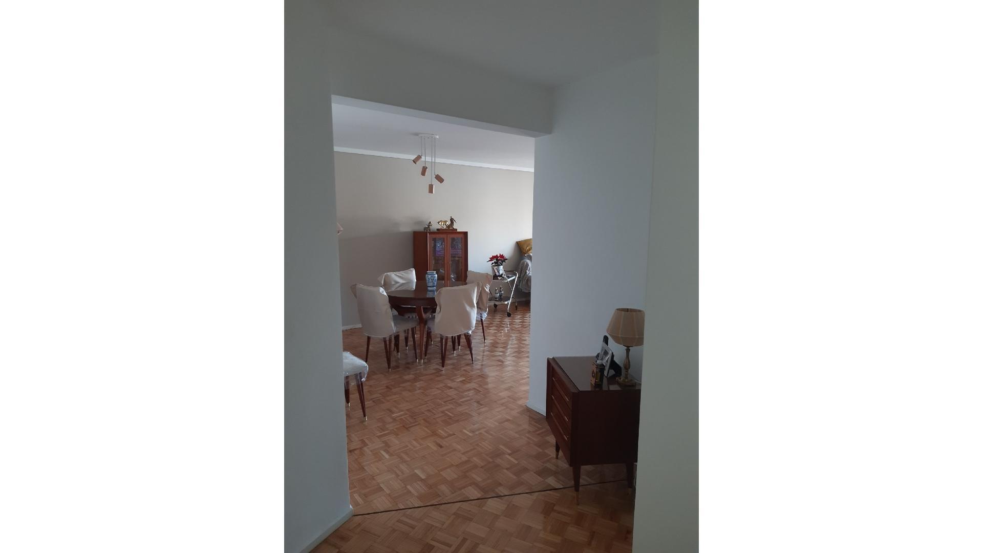 Rio De Janeiro 204 , Piso 5