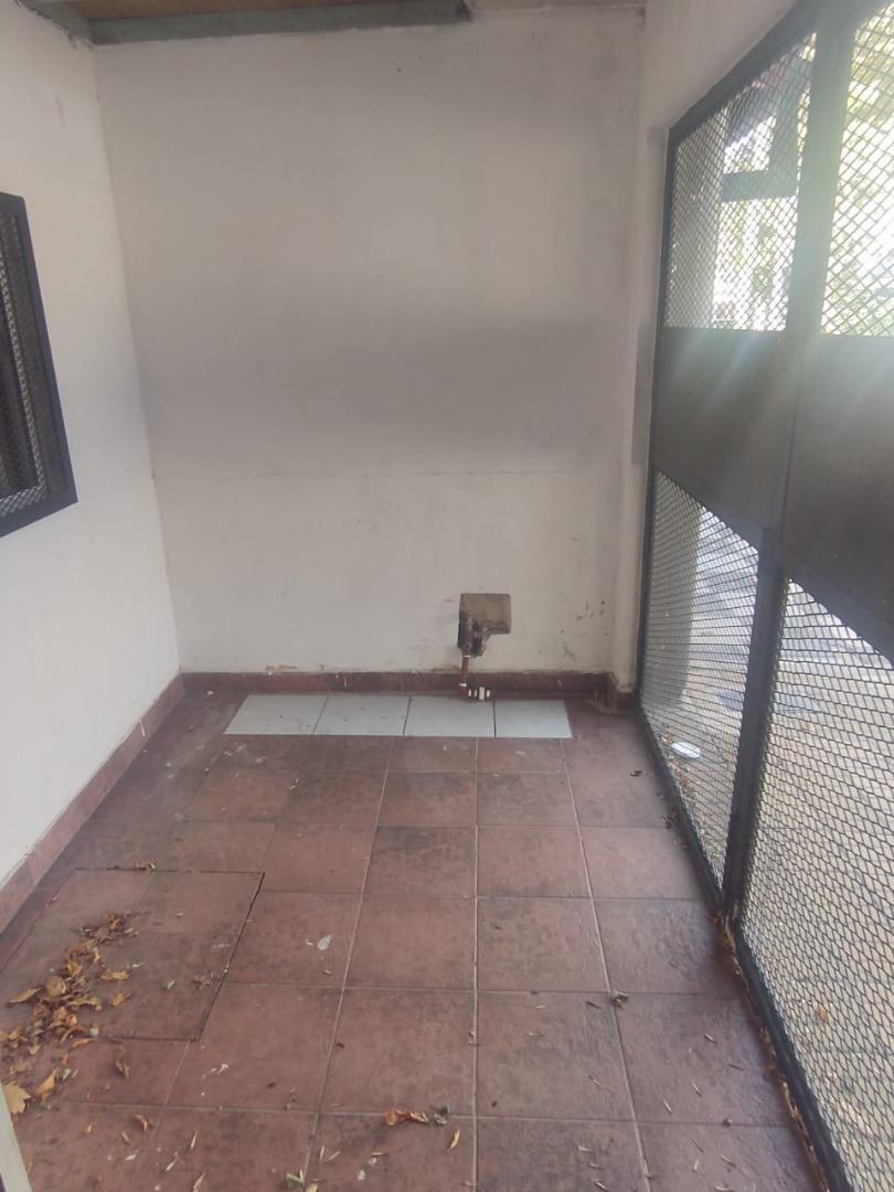 Depto Tipo Casa en Venta de 2 ambientes