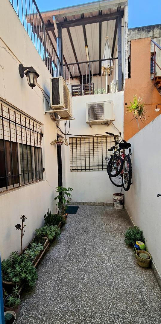 S. ANDRÉS DEPTO. T/CASA 3 AMB. P.BAJA C/PATIO- TZA.C/PARR.