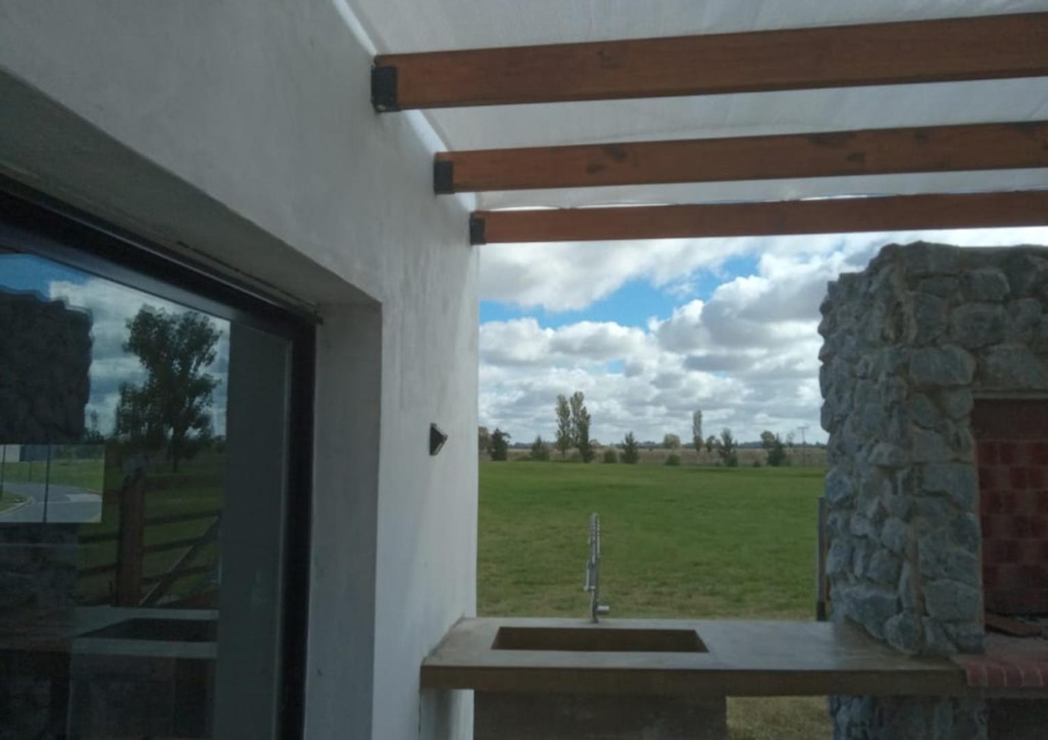 Casa en Venta con 5 cocheras