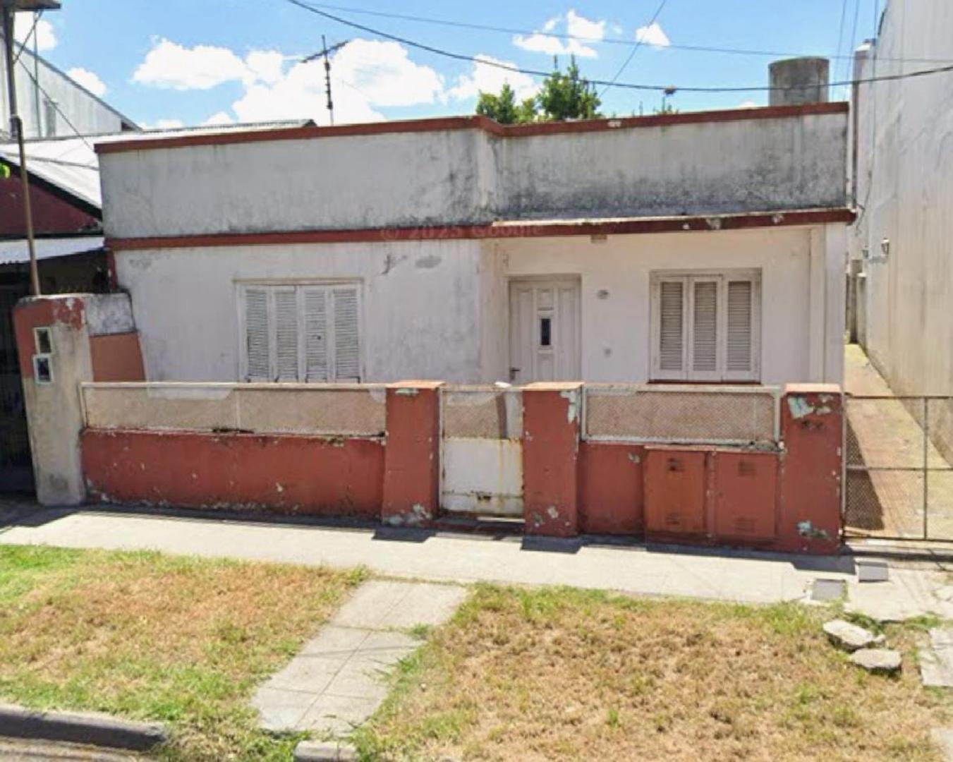 PH P.BAJA FRENTE TIPO CASA 3 DORMS Y JARDIN, A REFACCIONAR 