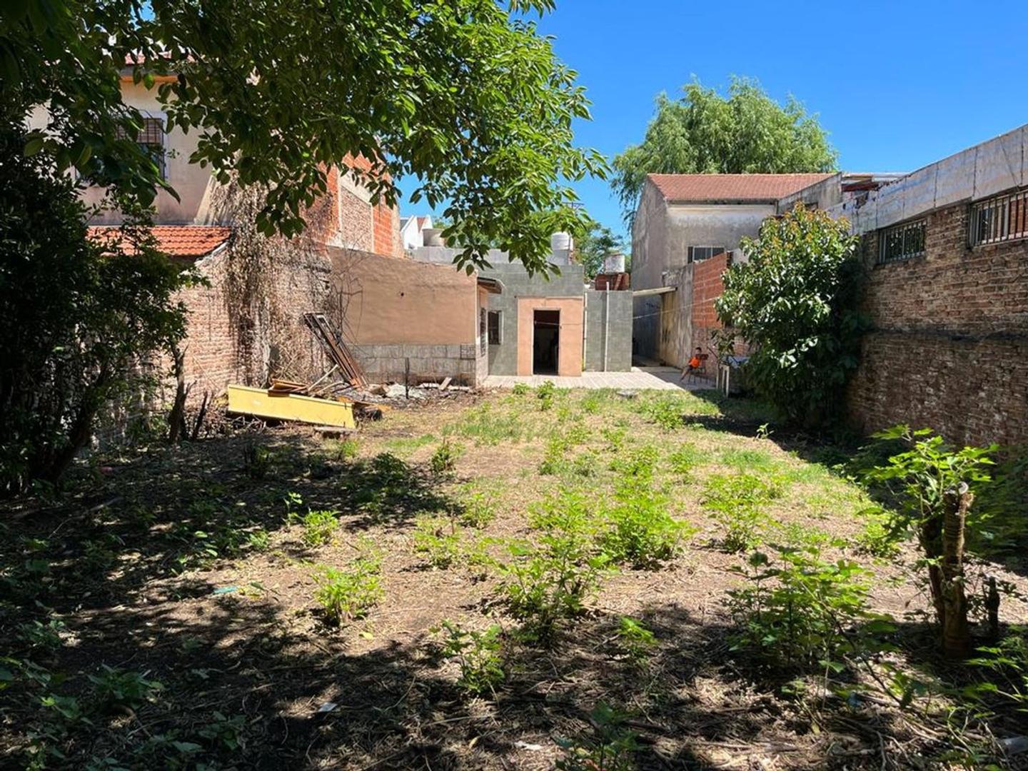 CASA 5 AMBIENTES JARDIN VENTA REMEDIOS DE ESCALADA