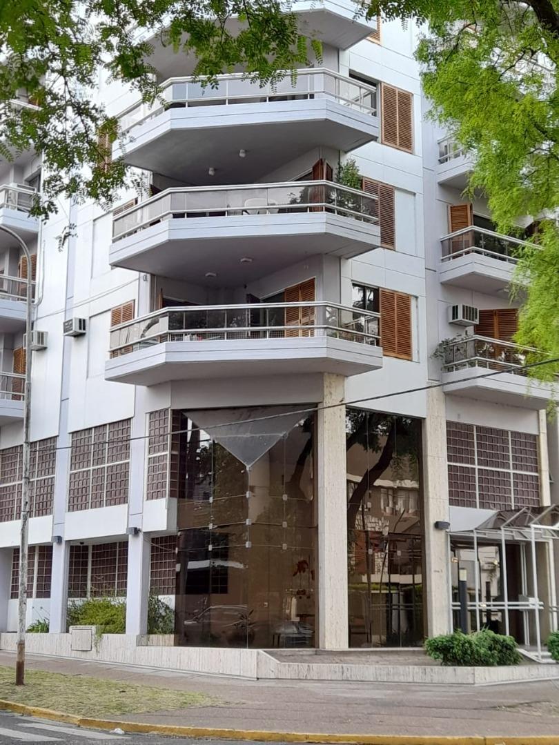 Vendo departamento lujoso en calle mitre con excelente vista