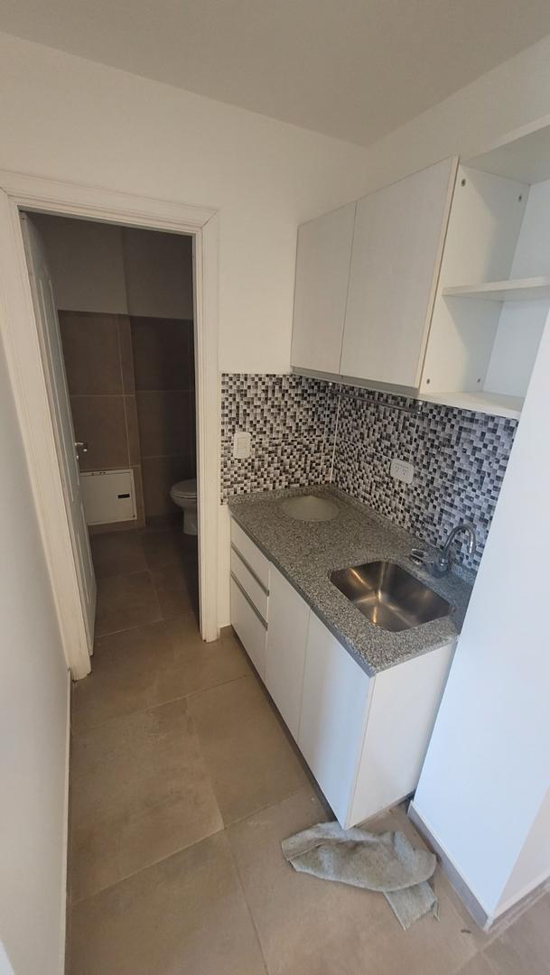 Importante Local Comercial Zona Centrica