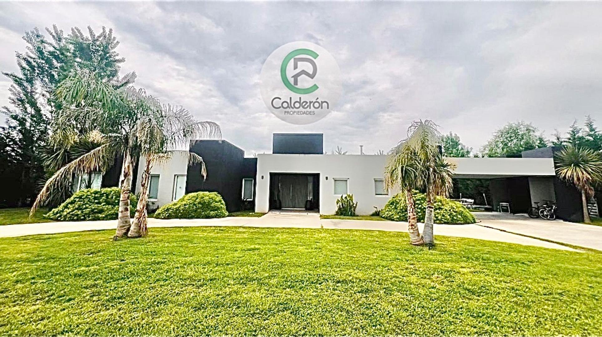 Casa 5 ambientes con 4 baños