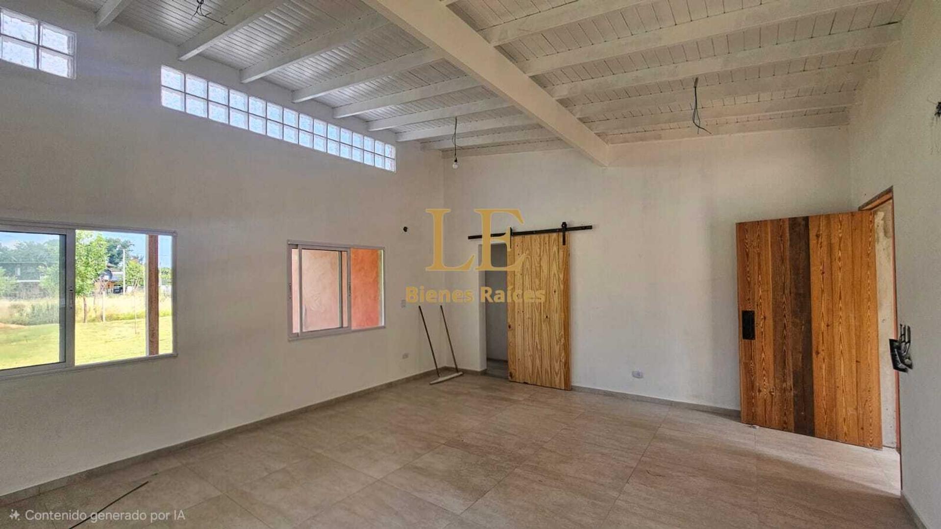 Casa 4 ambientes con 2 baños