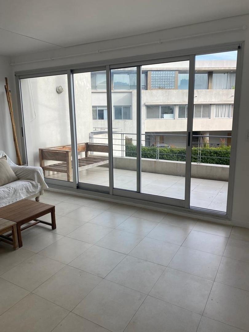 Departamento 4 ambientes con 3 baños