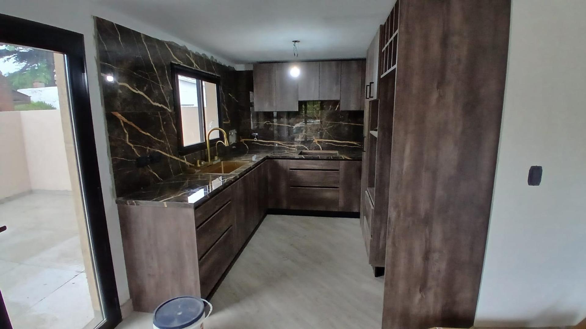 Casa en Venta en Los Pinares, USD 165.000