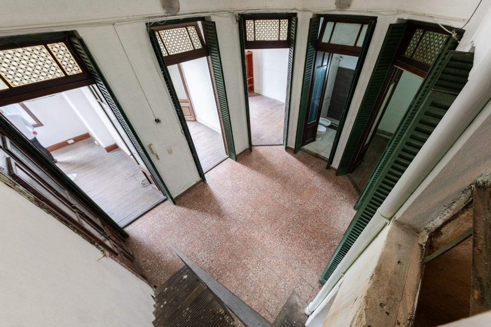 Departamento 6 ambientes con 1 baño