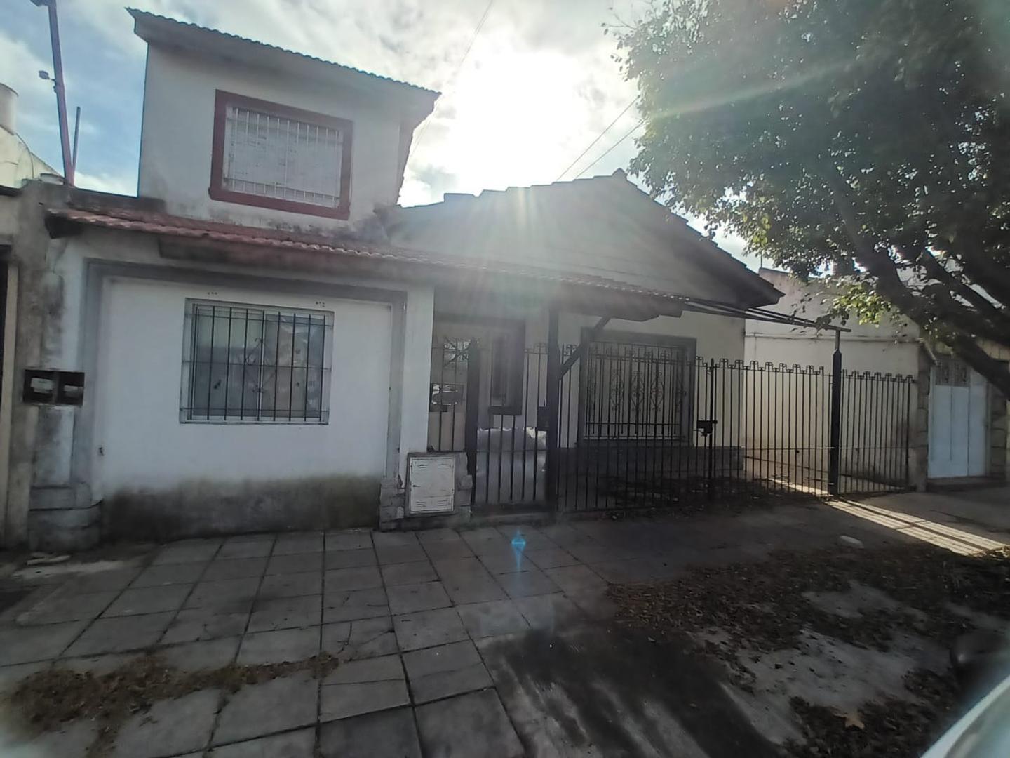 Casa a Refaccionar - Remedios De Escalada