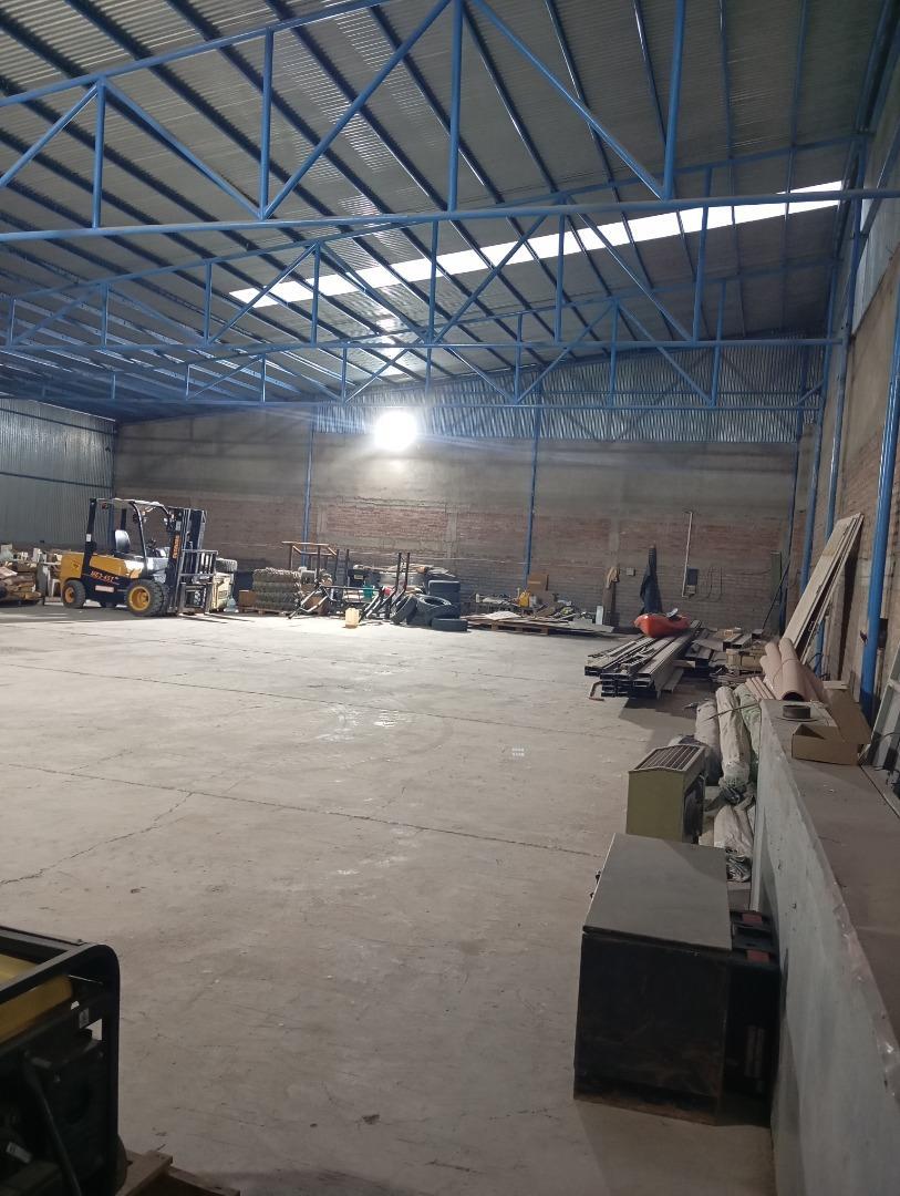 Galpon en Alquiler en Centenario, USD 3.500