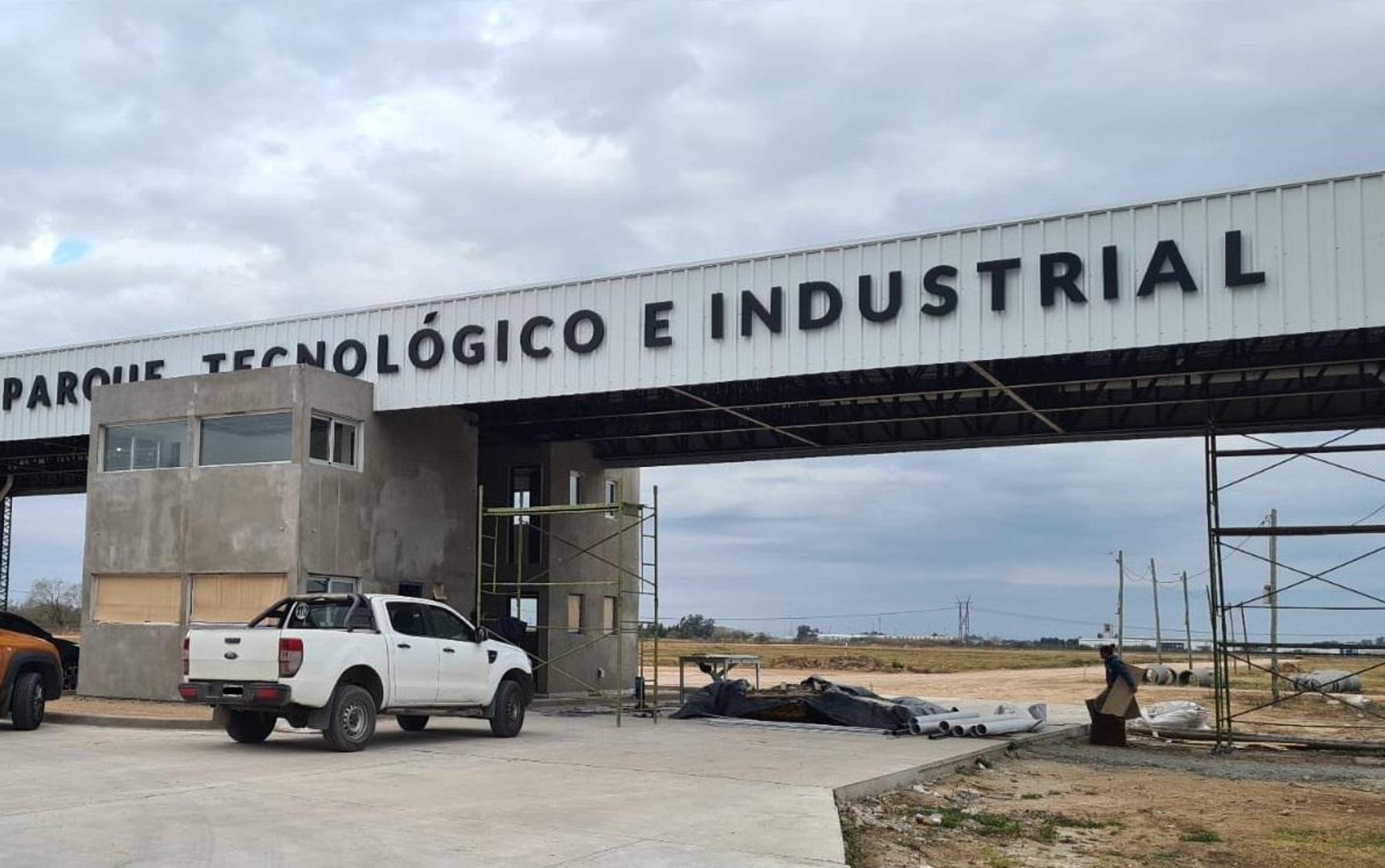 Intepark Avenida 33 Y Calle 165