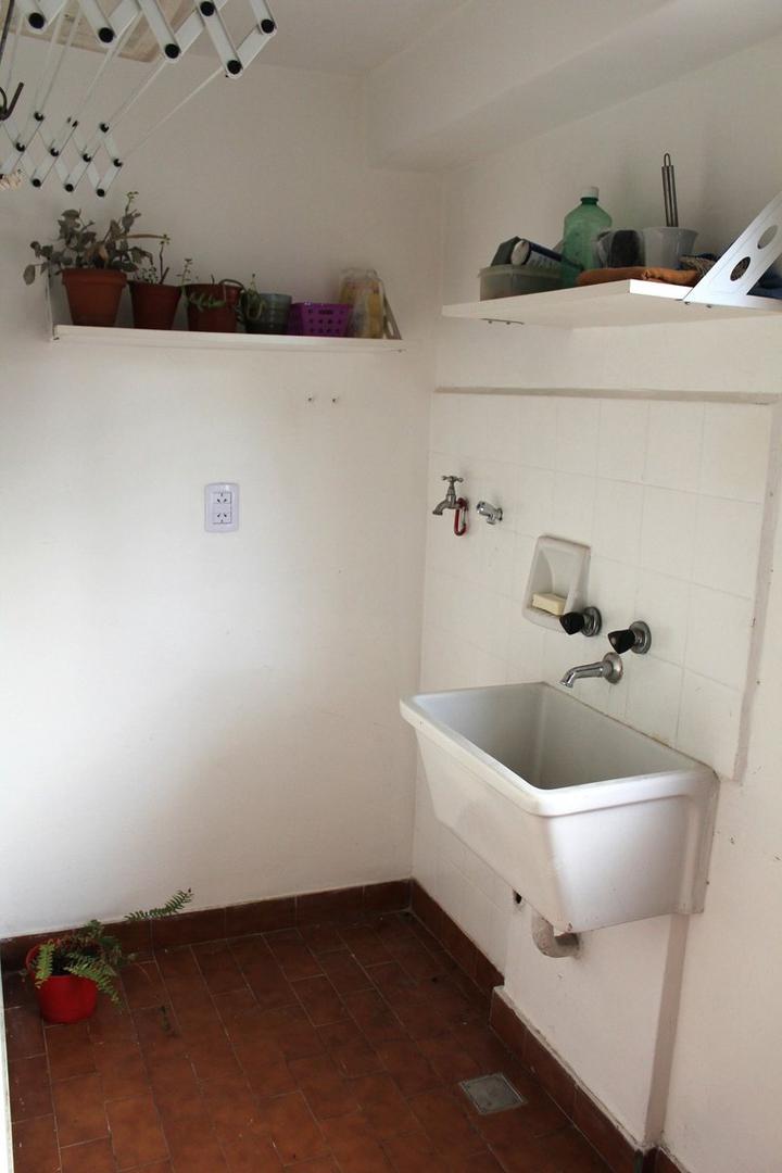 4 AMBIENTES EN EDIFICIO TORRE CON COCHERA