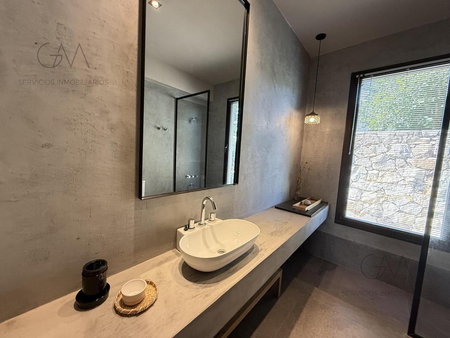 Avenida Jorge Newbery 5005, Mar Del Plata, Buenos Aires, Argentina.