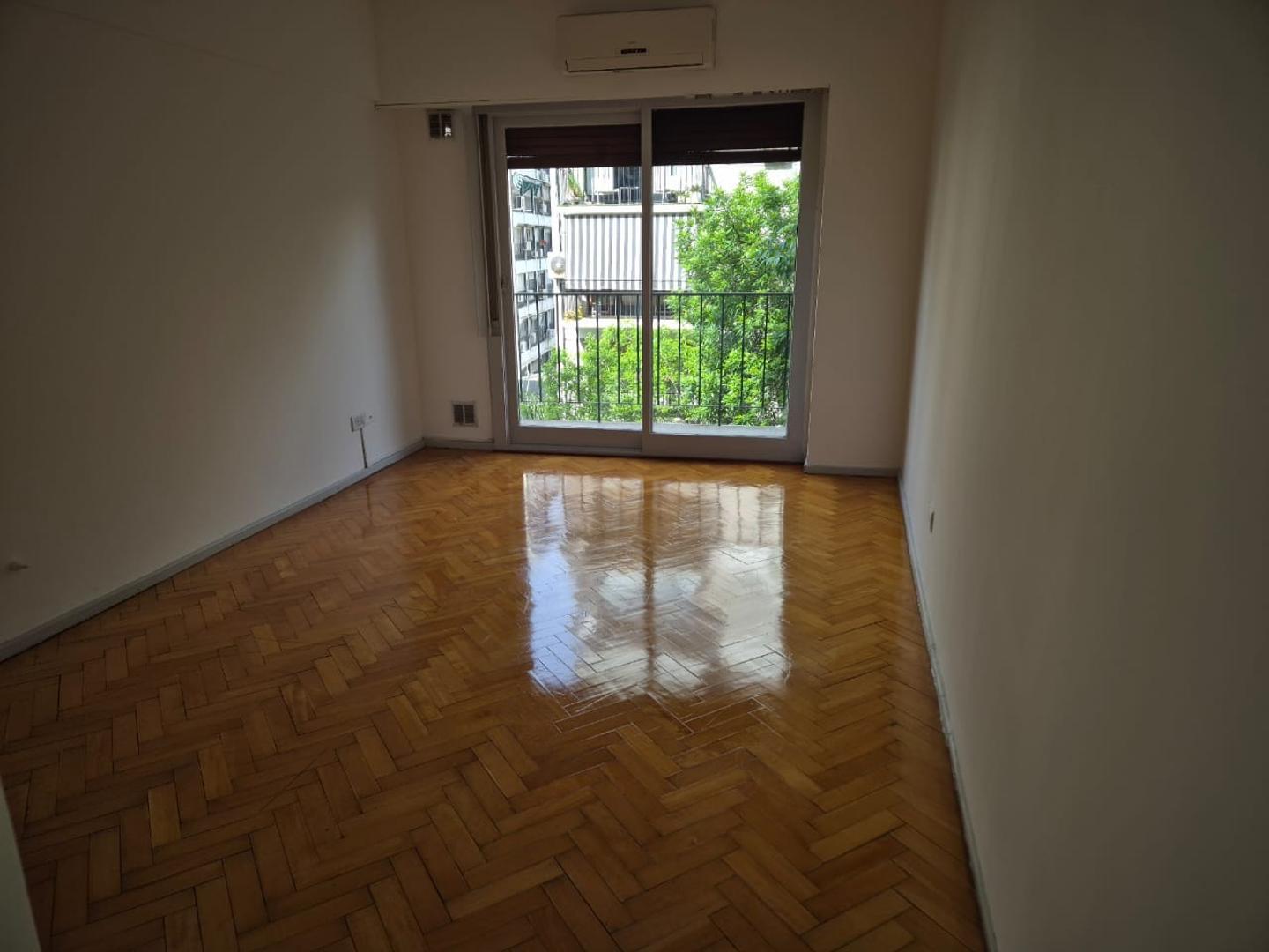 Mansilla 3400, Piso 4