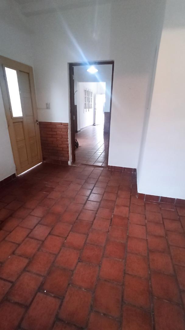 PH al frente planta baja  en Alquiler Boulogne