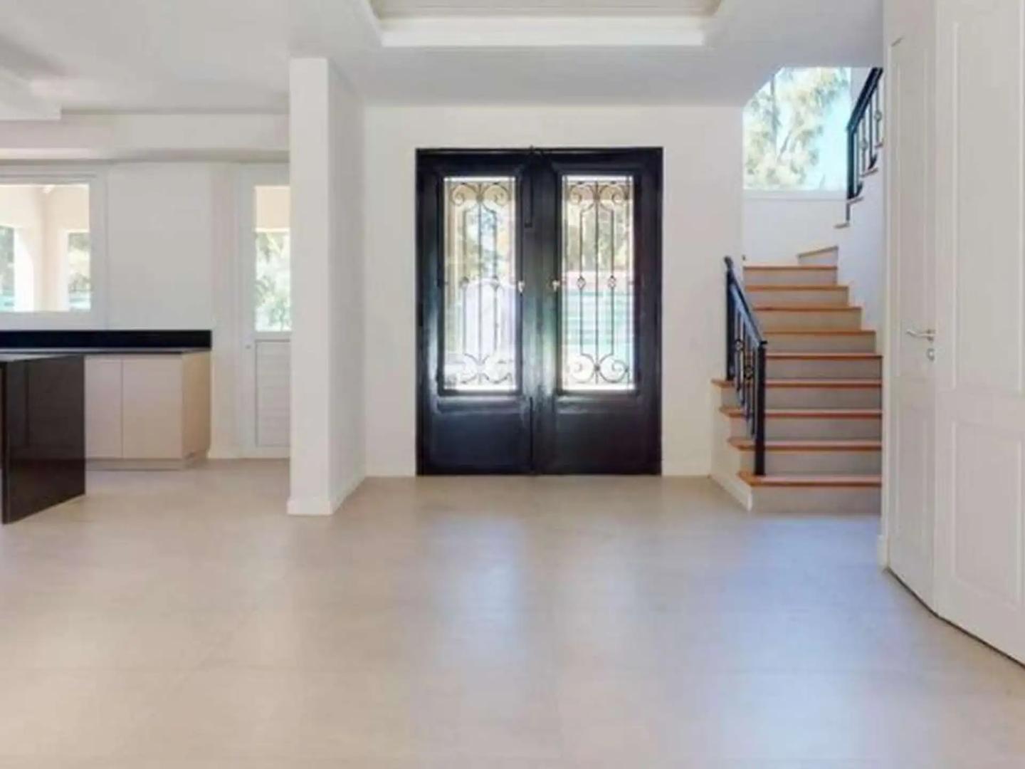 Casa en Alquiler en Club Miralagos, USD 2.500