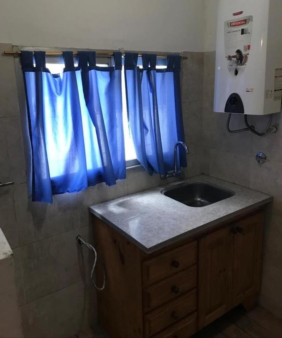 Casa 2 ambientes con 1 baño