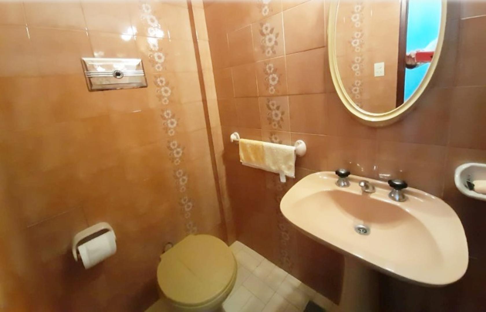 EXCELENTE CHALET ZONA CENTRO ITUZAINGO SUR