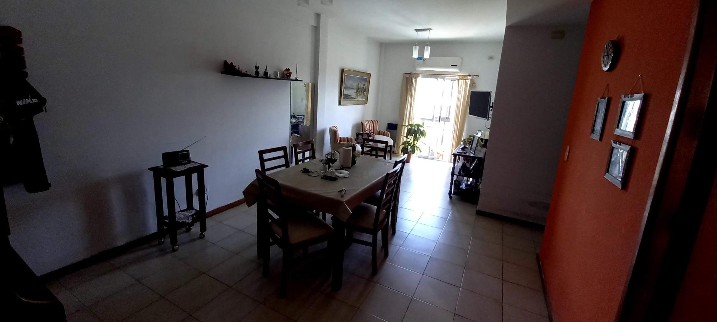 Departamento 3 ambientes con 2 baños