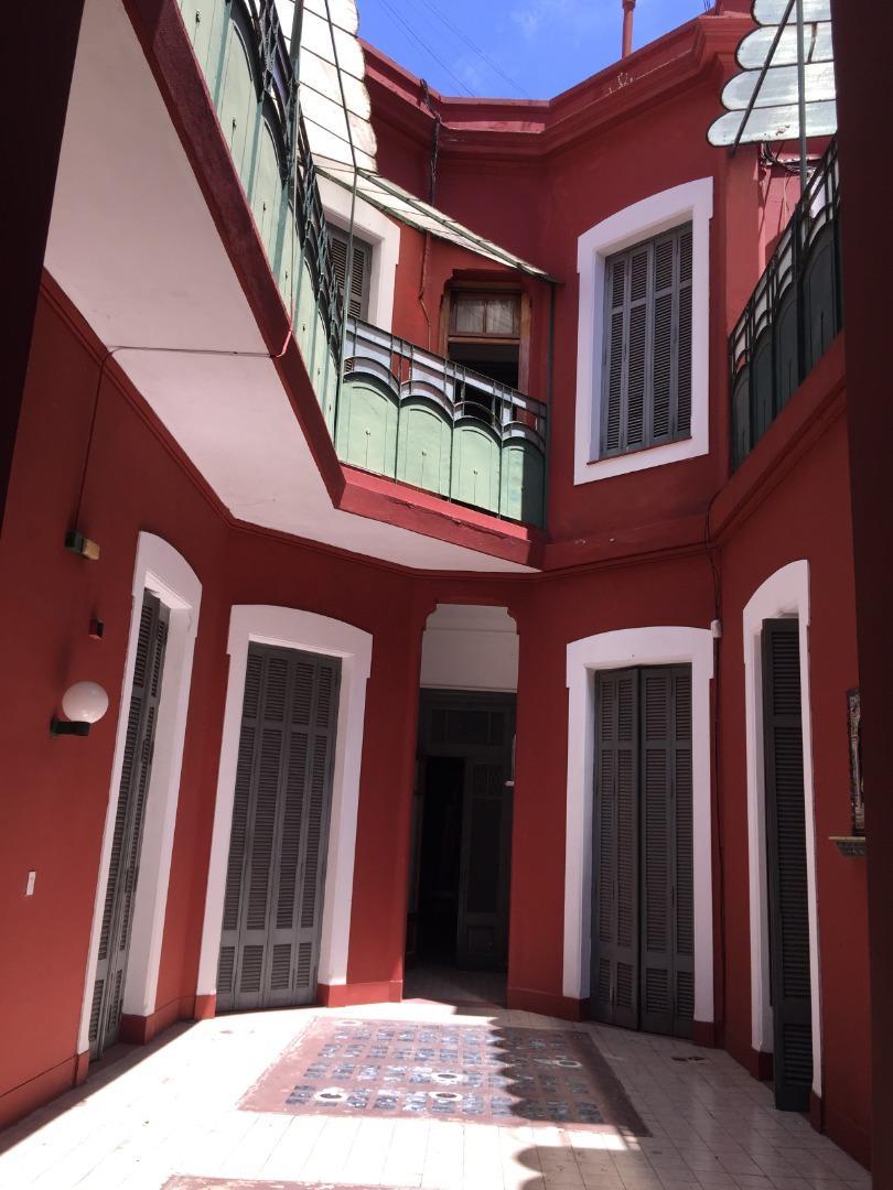 LOCAL - DEPOSITO 950 M2 COMERCIAL UNICO  