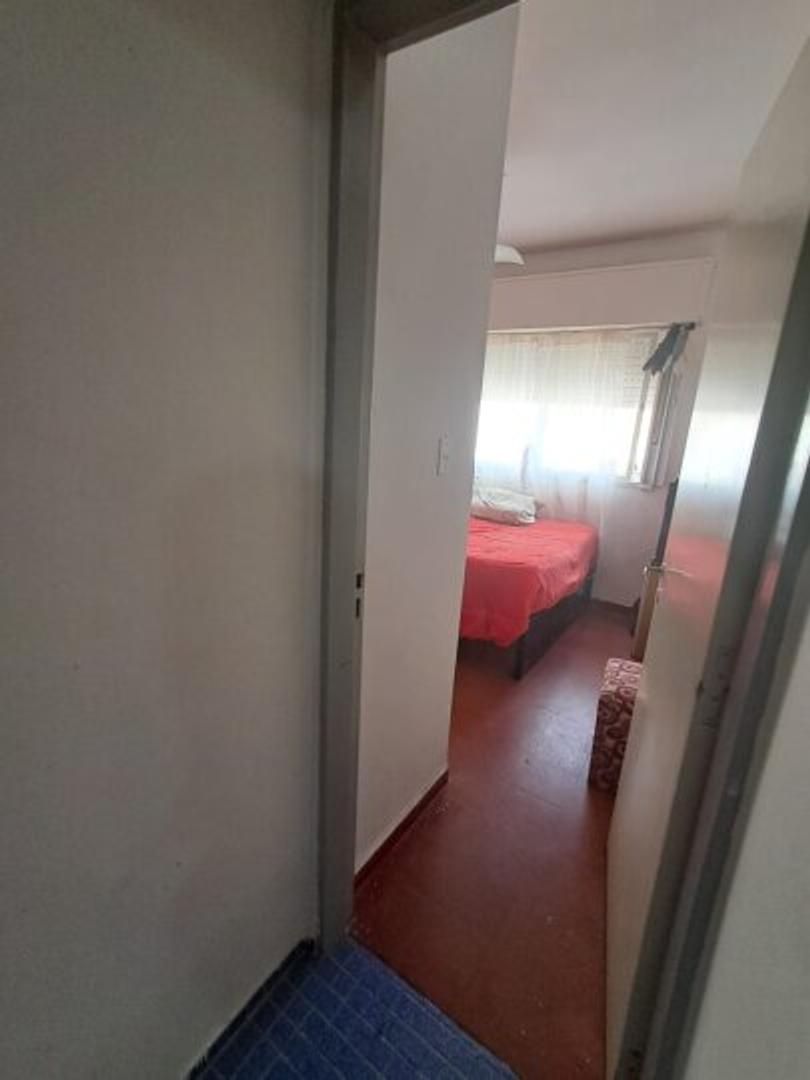 Lloyd Jones y Cutillo , Piso 0