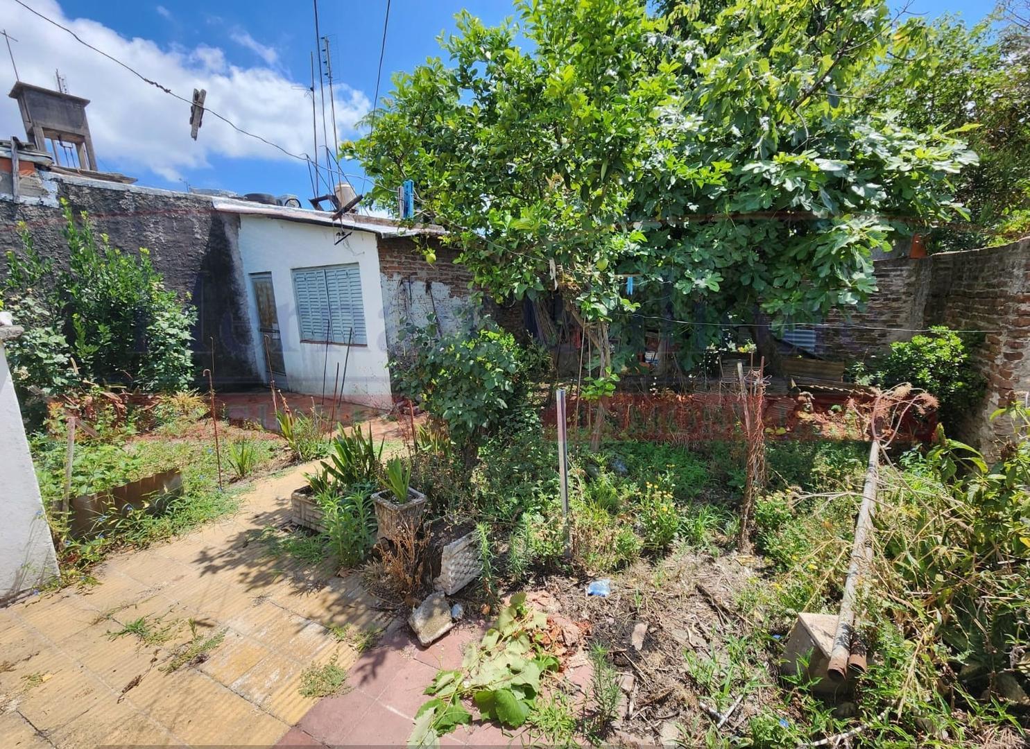 EXCELENTE CASA 4 AMBIENTES