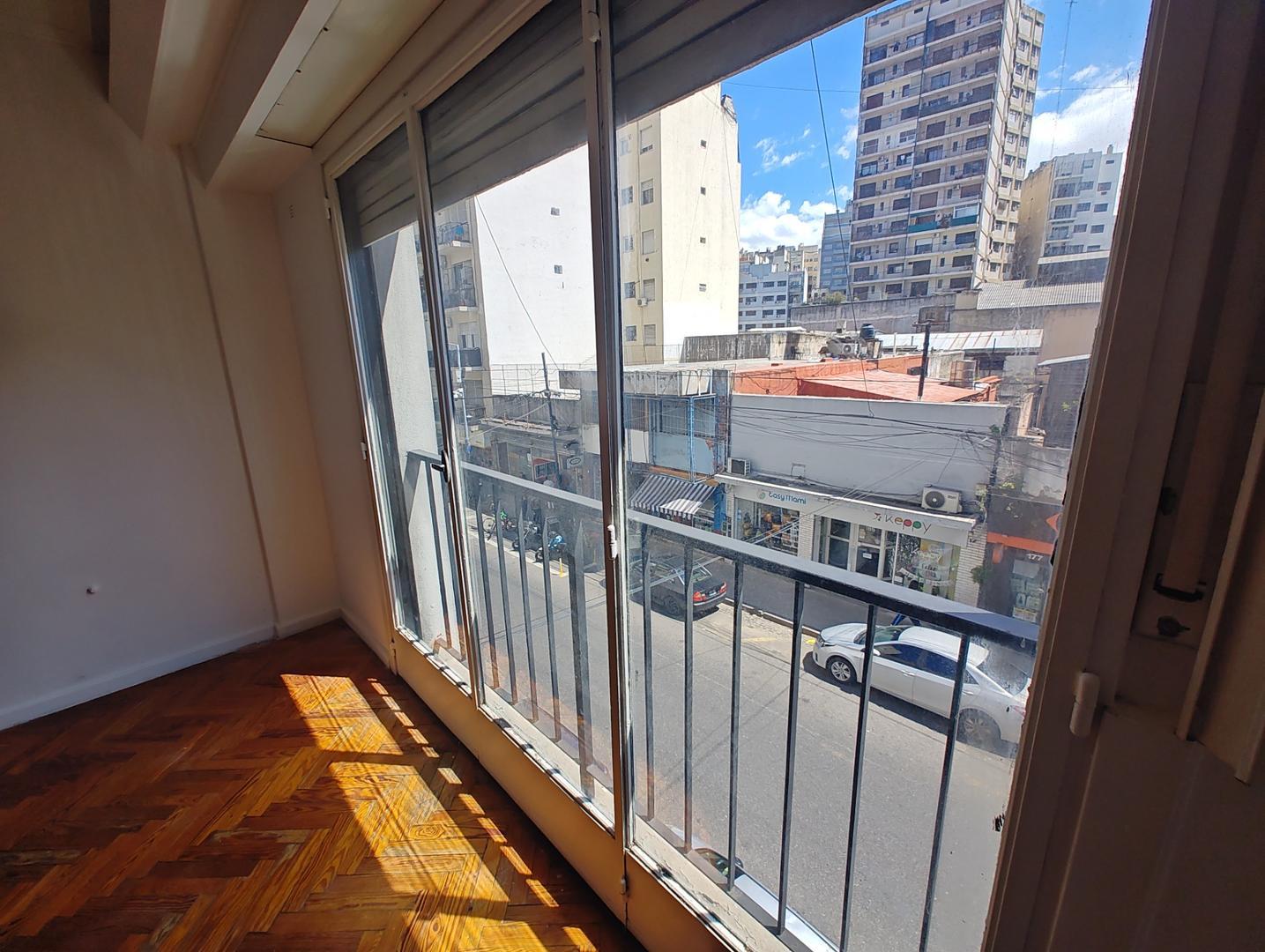 Tres ambientes al frente