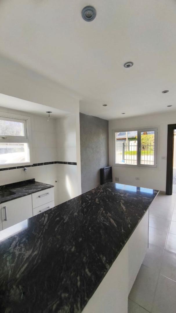 Depto Tipo Casa en Alquiler de 1 dormitorio